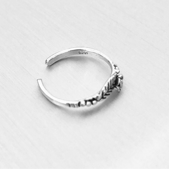 Sterling Silver Small Dainty Rose and Leaf Toe Ring, Flower Rings, Roses, Plant - Picture 9 of 10